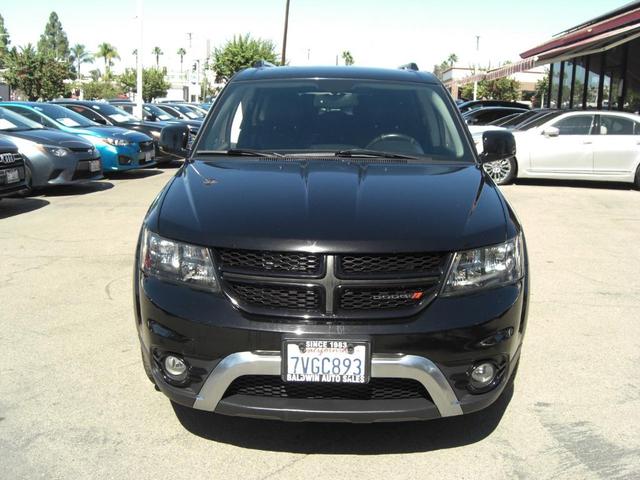 Photo of 2017 Pitch Black Clearcoat Dodge Journey