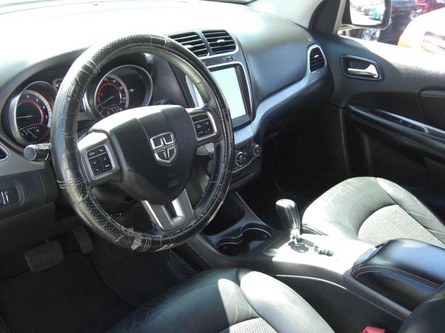 Photo of 2017 Pitch Black Clearcoat Dodge Journey