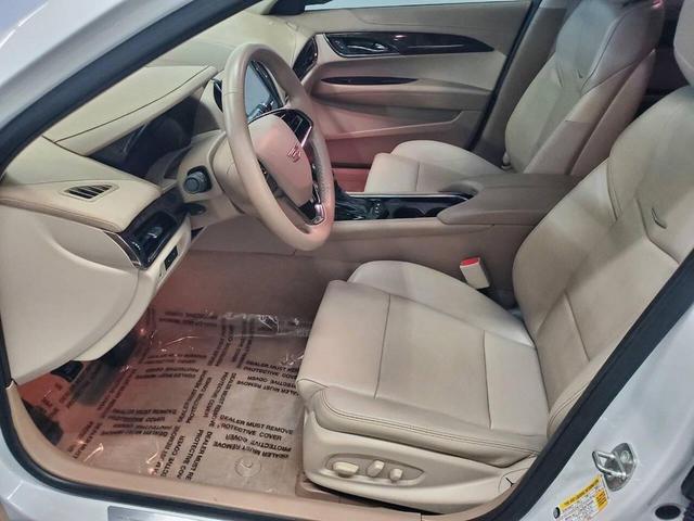 Photo of 2016 Crystal White Tricoat Cadillac ATS