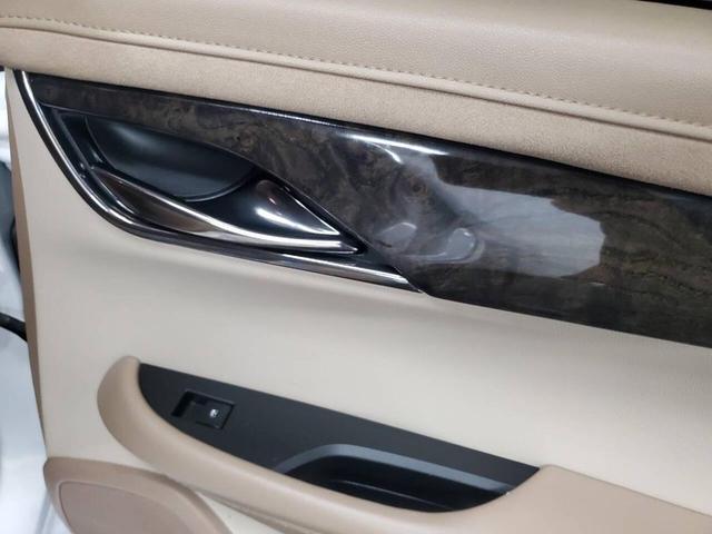 Photo of 2016 Crystal White Tricoat Cadillac ATS