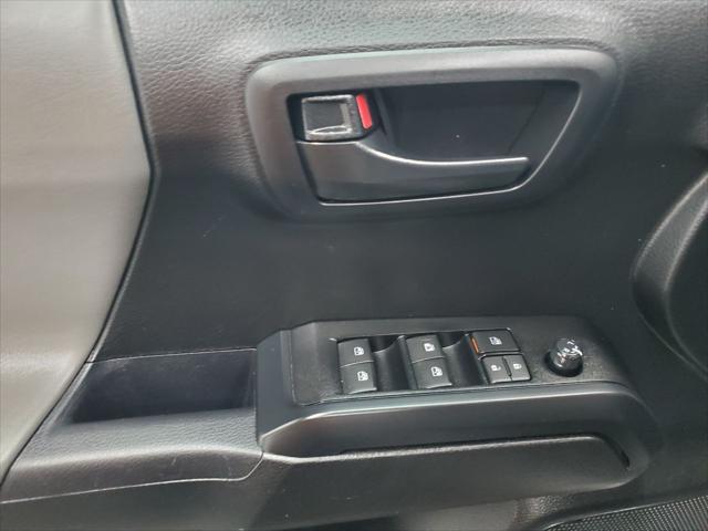 Photo of 2022 White Toyota Tacoma