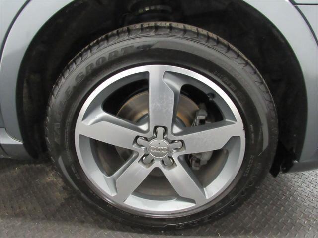 Photo of 2015 Monsoon Gray Metallic Audi Q3