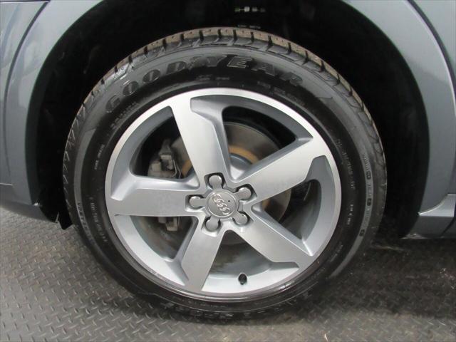 Photo of 2015 Monsoon Gray Metallic Audi Q3