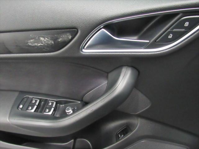 Photo of 2015 Monsoon Gray Metallic Audi Q3