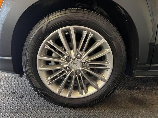Photo of 2018 Ultra Black Hyundai KONA