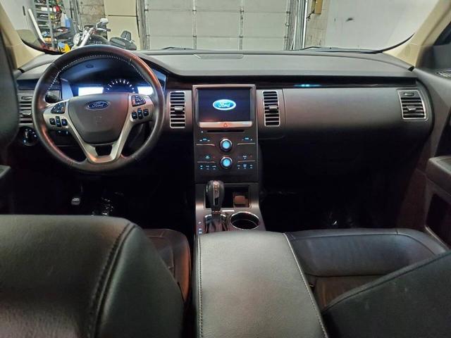Photo of 2017 Ingot Silver Ford Flex