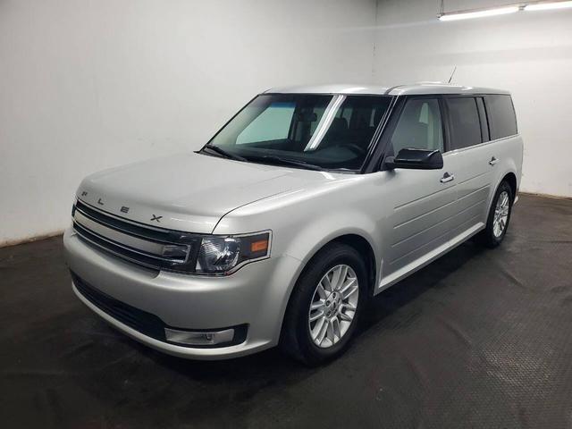 Photo of 2017 Ingot Silver Ford Flex