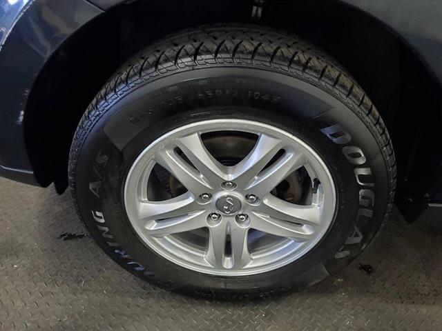 Photo of 2011 Mineral Gray Hyundai SANTA FE