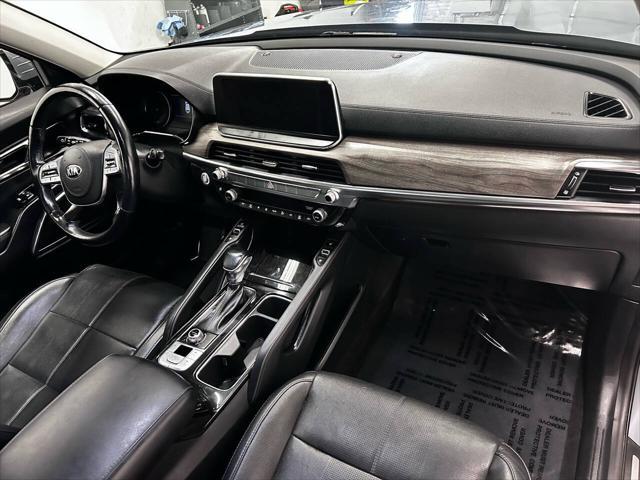 Photo of 2020 Everlasting Silver Kia Telluride