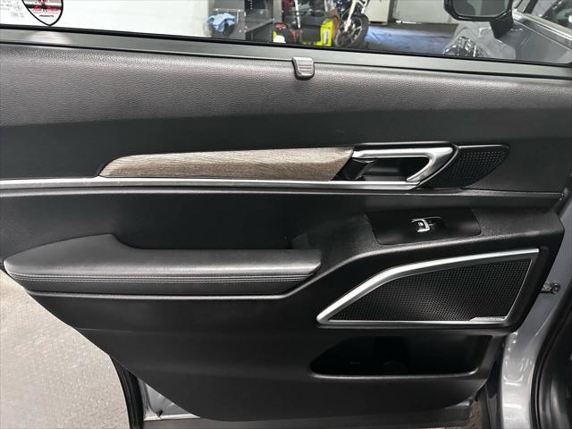 Photo of 2020 Everlasting Silver Kia Telluride