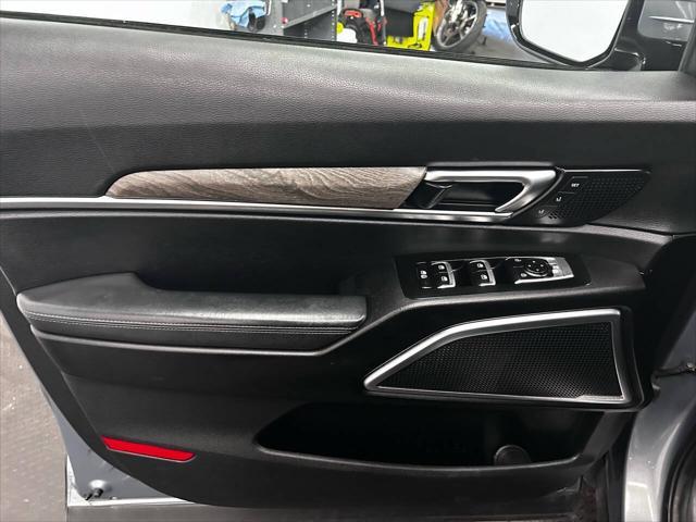 Photo of 2020 Everlasting Silver Kia Telluride