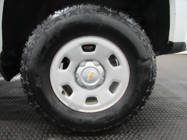Photo of 2018 Summit White Chevrolet Colorado