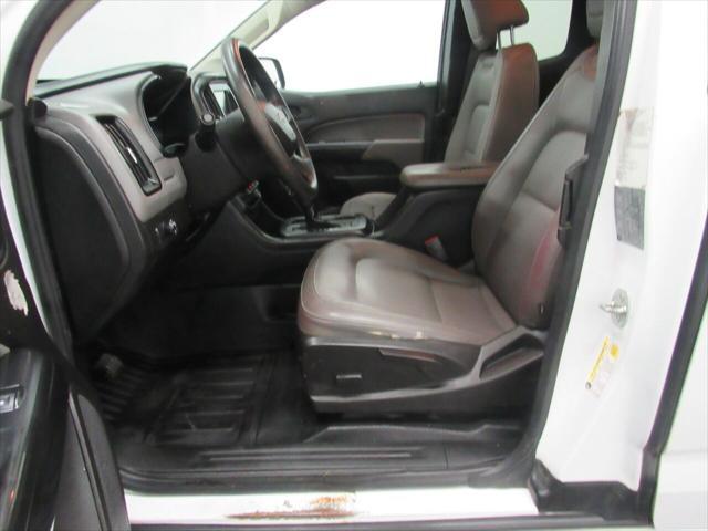Photo of 2018 Summit White Chevrolet Colorado