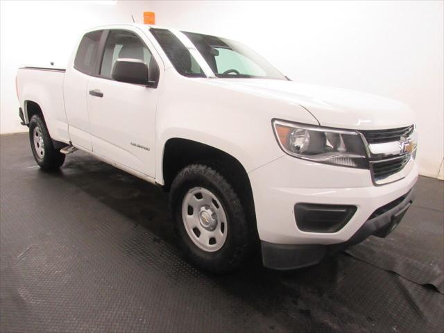 Photo of 2018 Summit White Chevrolet Colorado