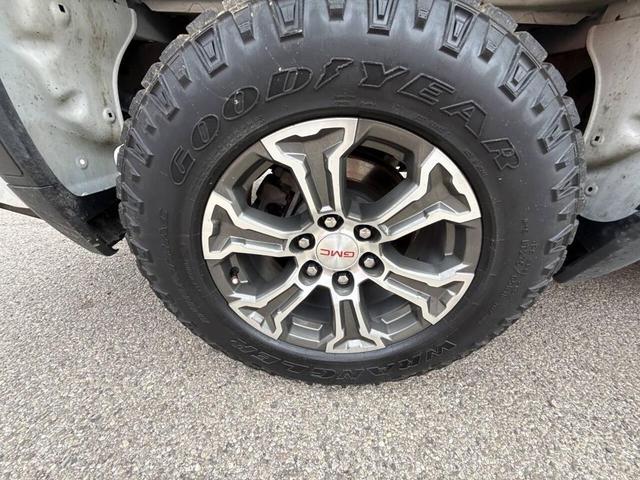 Photo of 2023 Pacific Blue Metallic GMC Sierra 1500