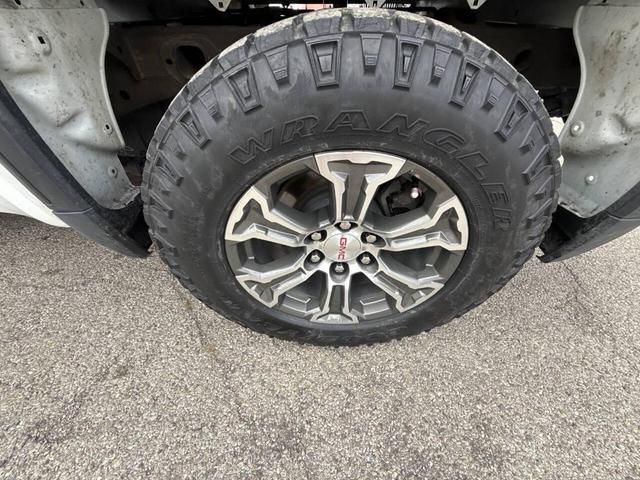 Photo of 2023 Pacific Blue Metallic GMC Sierra 1500