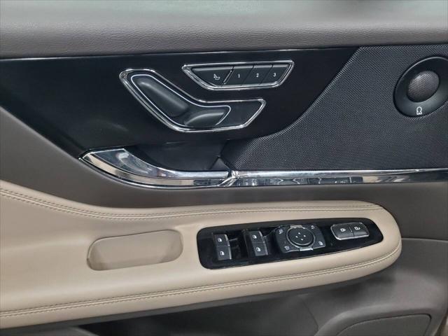 Photo of 2020 Tan Lincoln Corsair