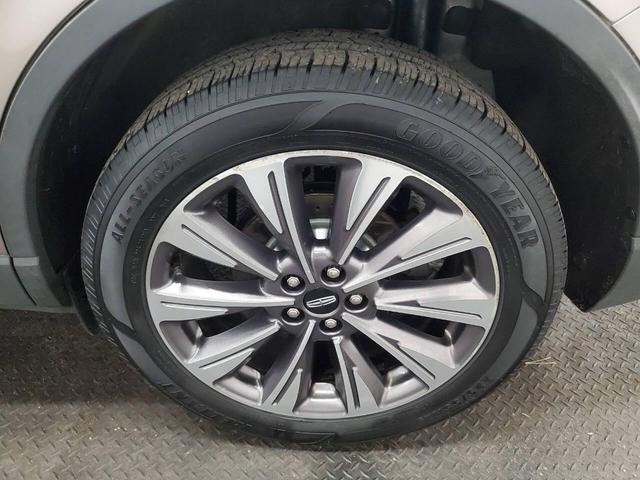 Photo of 2020 Tan Lincoln Corsair