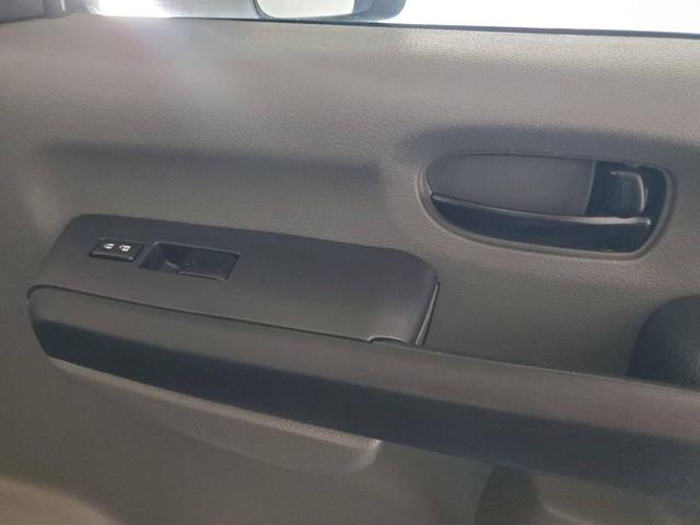 Photo of 2016 Glacier White Nissan NV Cargo NV1500