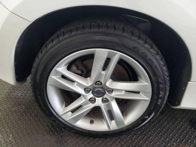 Photo of 2015 White Volvo S60