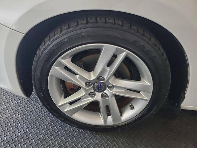 Photo of 2015 White Volvo S60