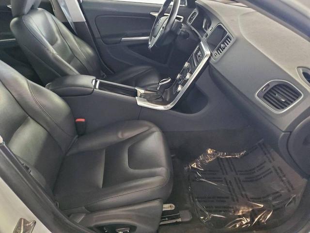 Photo of 2015 White Volvo S60