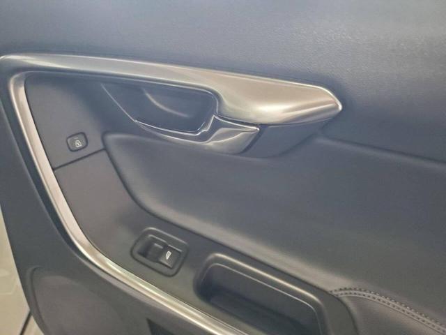Photo of 2015 White Volvo S60