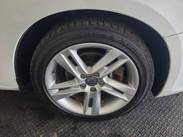 Photo of 2015 White Volvo S60