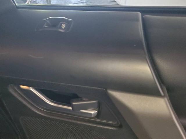 Photo of 2010 Santorini Black Metallic Land Rover LR2