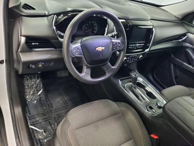 Photo of 2018 Mosaic Black Metallic Chevrolet Traverse