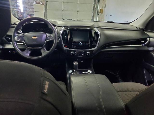 Photo of 2018 Mosaic Black Metallic Chevrolet Traverse