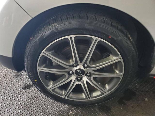 Photo of 2019 Bright Silver Kia Soul