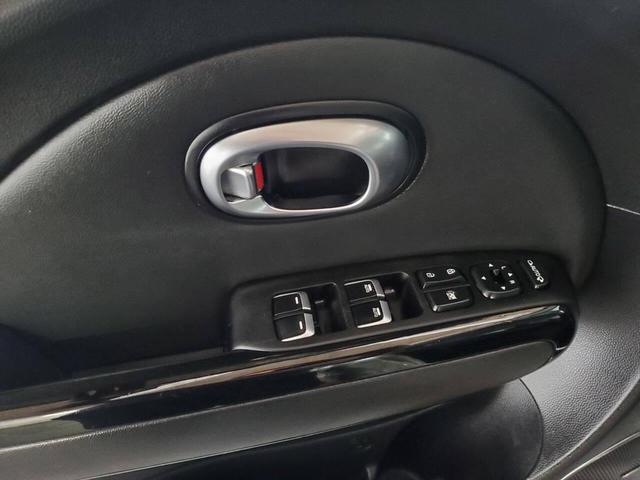 Photo of 2019 Bright Silver Kia Soul