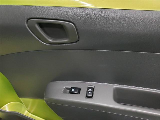 Photo of 2013 Jalapeno Metallic Chevrolet Spark