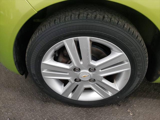 Photo of 2013 Jalapeno Metallic Chevrolet Spark