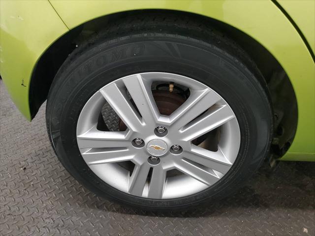 Photo of 2013 Jalapeno Metallic Chevrolet Spark