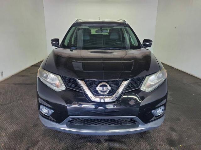 Photo of 2015 Super Black Nissan Rogue
