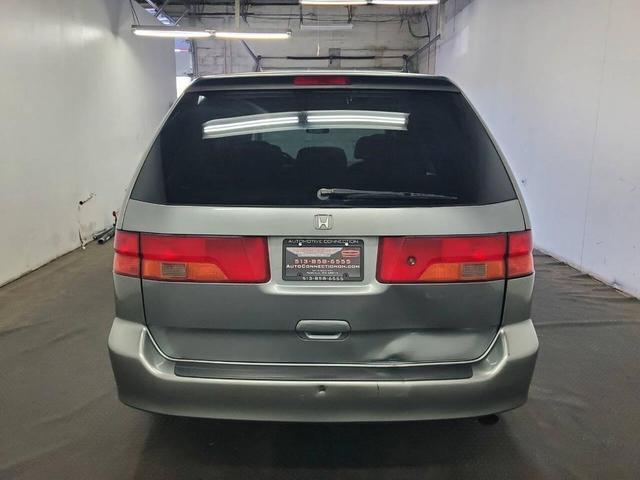 Photo of 2000 Mesa Beige Metallic Honda Odyssey