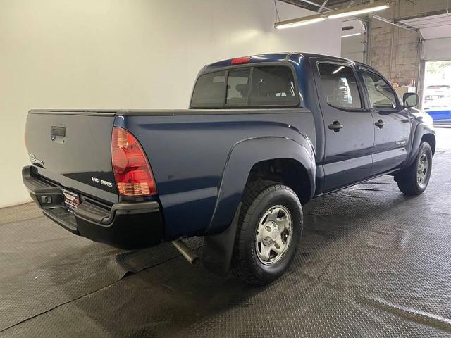 Photo of 2006 Blue Toyota Tacoma