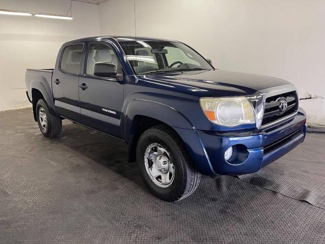 Photo of 2006 Blue Toyota Tacoma