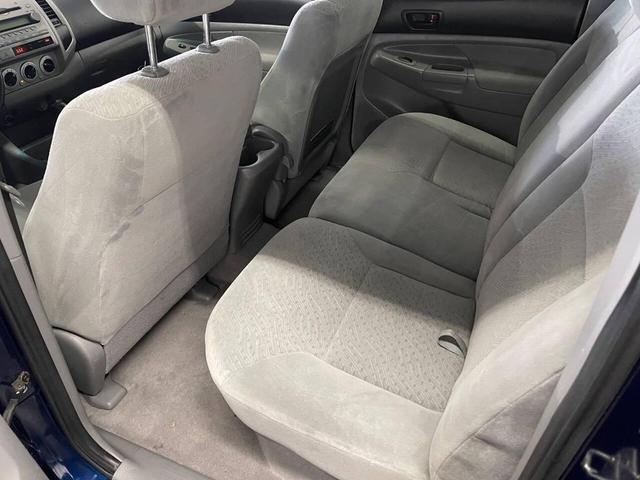 Photo of 2006 Blue Toyota Tacoma