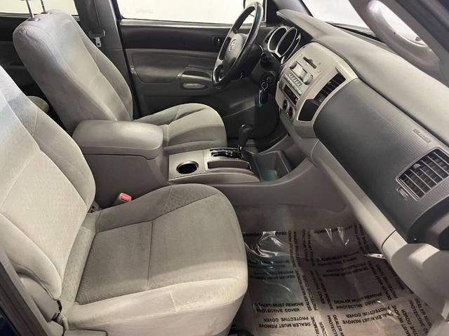 Photo of 2006 Blue Toyota Tacoma