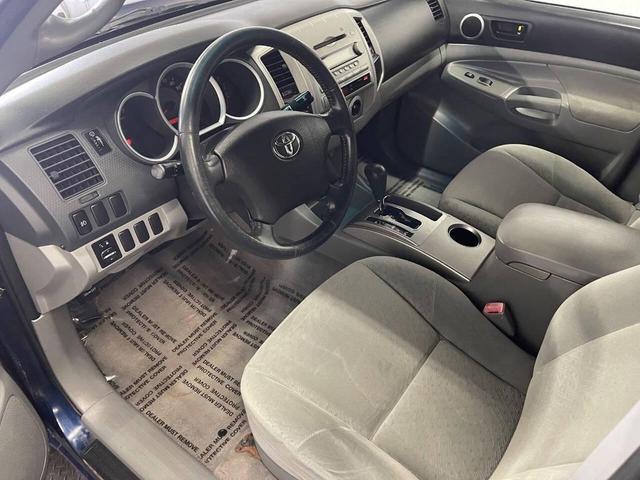 Photo of 2006 Blue Toyota Tacoma