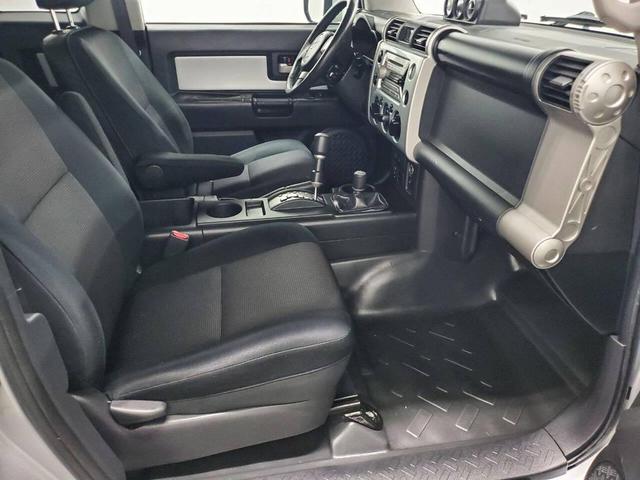 Photo of 2007 Titanium Metallic Toyota FJ Cruiser