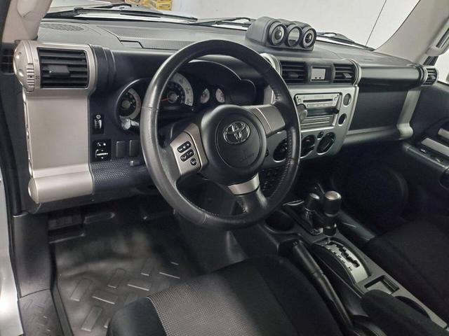 Photo of 2007 Titanium Metallic Toyota FJ Cruiser