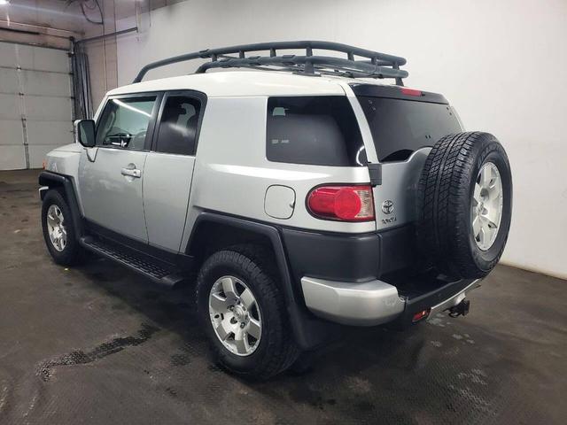 Photo of 2007 Titanium Metallic Toyota FJ Cruiser