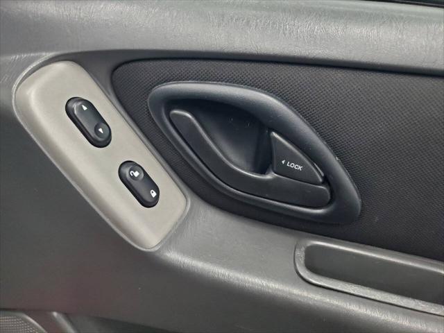 Photo of 2007 Blazing Copper Clearcoat Metallic Ford Escape