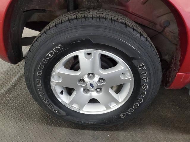 Photo of 2007 Blazing Copper Clearcoat Metallic Ford Escape