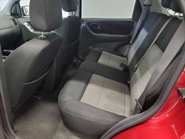 Photo of 2007 Blazing Copper Clearcoat Metallic Ford Escape