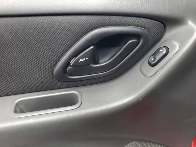Photo of 2007 Blazing Copper Clearcoat Metallic Ford Escape